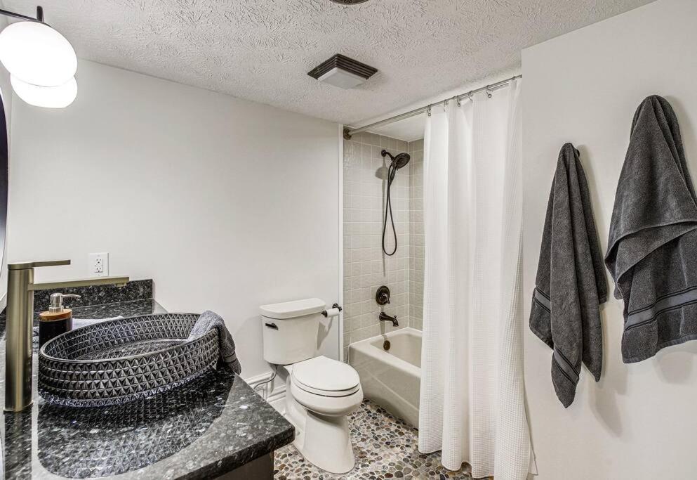 Lux Retro Getaway W/ Ober & Smoky Mtn Views! Villa Gatlinburg Exteriör bild